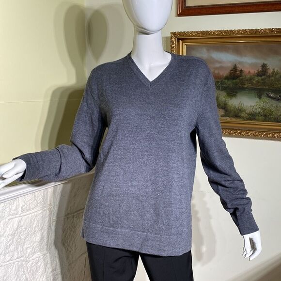 Theory 100% Merino Wool V-Neck Sweater - Picture 6 of 9